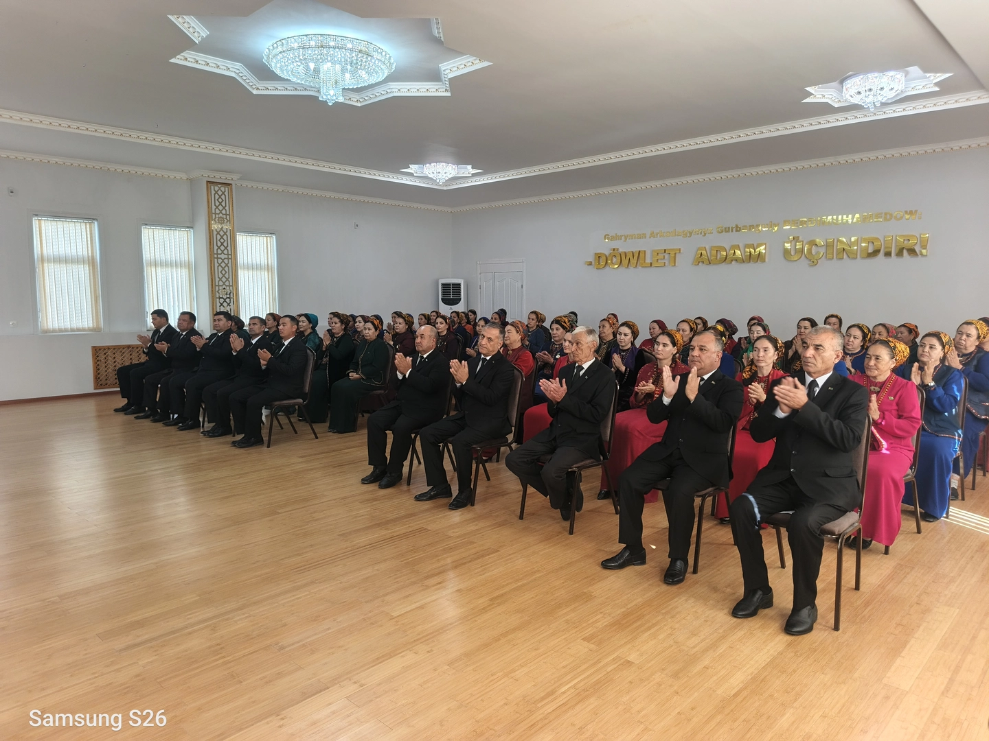 TÜRKMENISTANYŇ HALK MASLAHATYNYŇ TARYHY ÇÖZGÜTLERI BAGTYÝAR HALKYMYZYŇ ABADAN GELJEGINIŇ KEPILIDIR